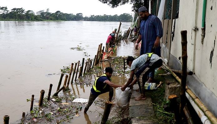 সিলেটের আগাম বন্যার শঙ্কা নিম্নাঞ্চল প্লাবিত