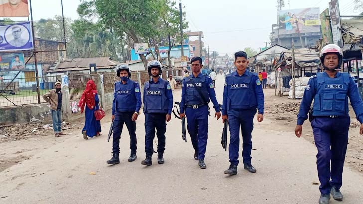 মেয়রকে লক্ষ্য করে গুলি: গৌরীপুরে আধাবেলা হরতাল