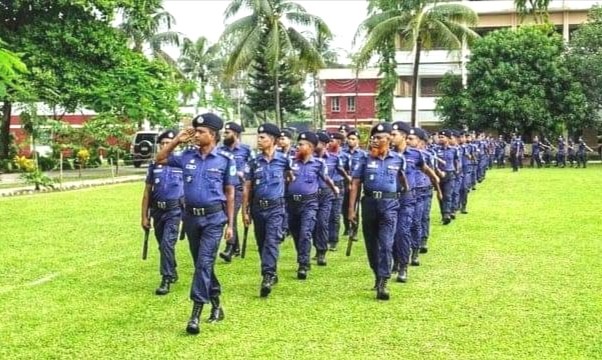 নরসিংদীতে পুলিশ লাইনস্ মাস্টার প্যারেড অনুষ্ঠিত