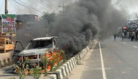 গাজীপুরে যানবাহন ভাঙচুর ও অগ্নিসংযোগ, শ্...